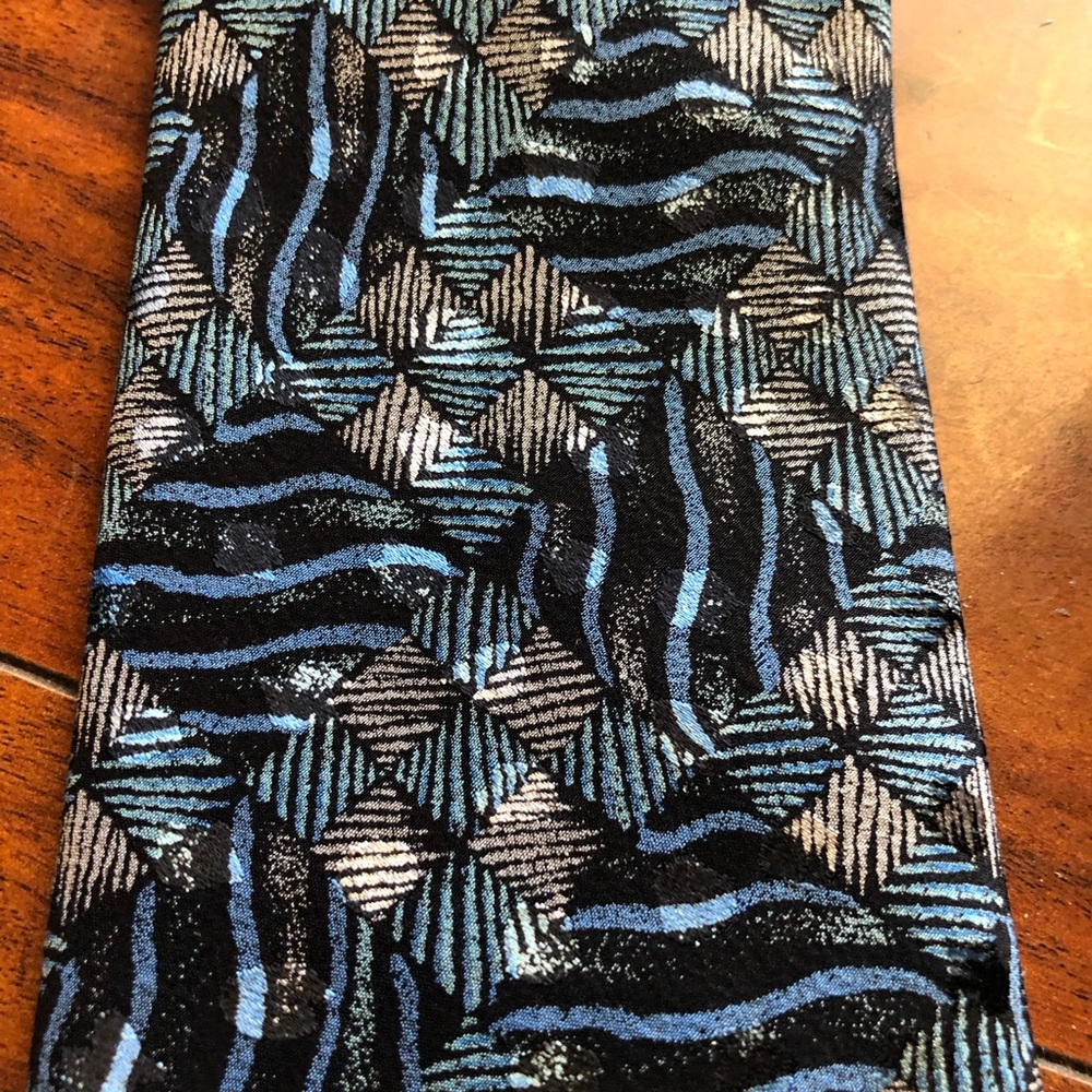 Vintage geometric brioni tie silk - Picture 2 of 5